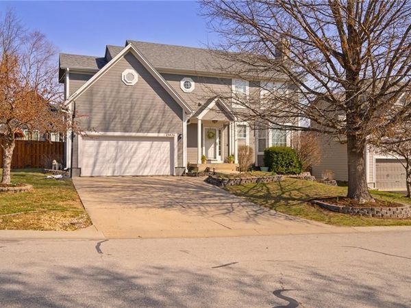 21436 W 48th. Street, Shawnee, KS 66226