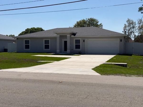 2490 SE Bayshore Boulevard, Port St. Lucie, FL 34984