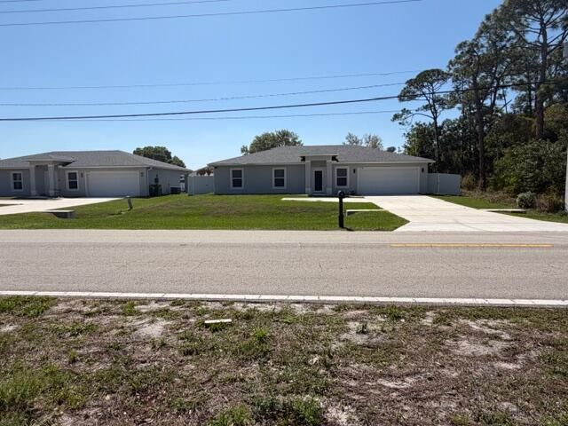 2490 SE Bayshore Boulevard, Port Saint Lucie, FL 34984 Photo