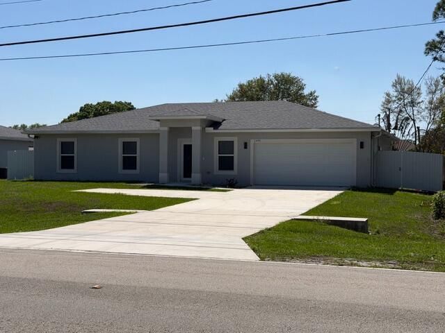 2490 SE Bayshore Boulevard, Port Saint Lucie, FL 34984 Photo