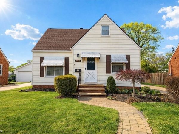 1753 Temple Avenue, Mayfield Heights, OH 44124