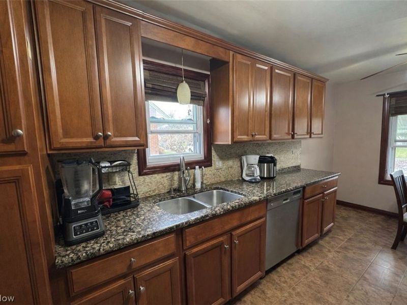 1753 Temple Avenue, Mayfield Heights, OH 44124 Photo 5