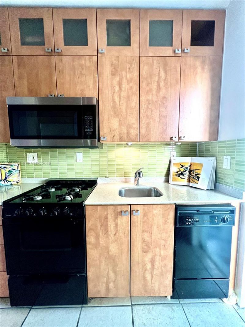 835 Meridian Ave, Unit 5, Miami Beach, FL 33139 Photo