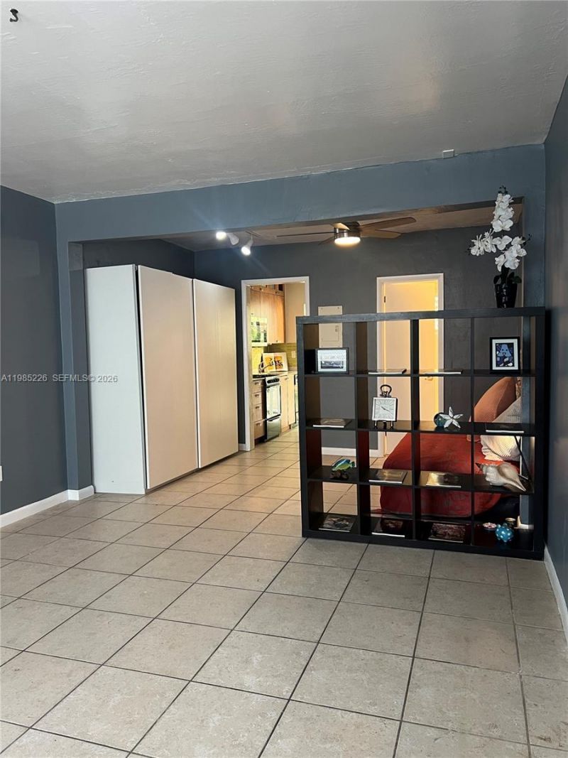 835 Meridian Ave, Unit 5, Miami Beach, FL 33139 Photo