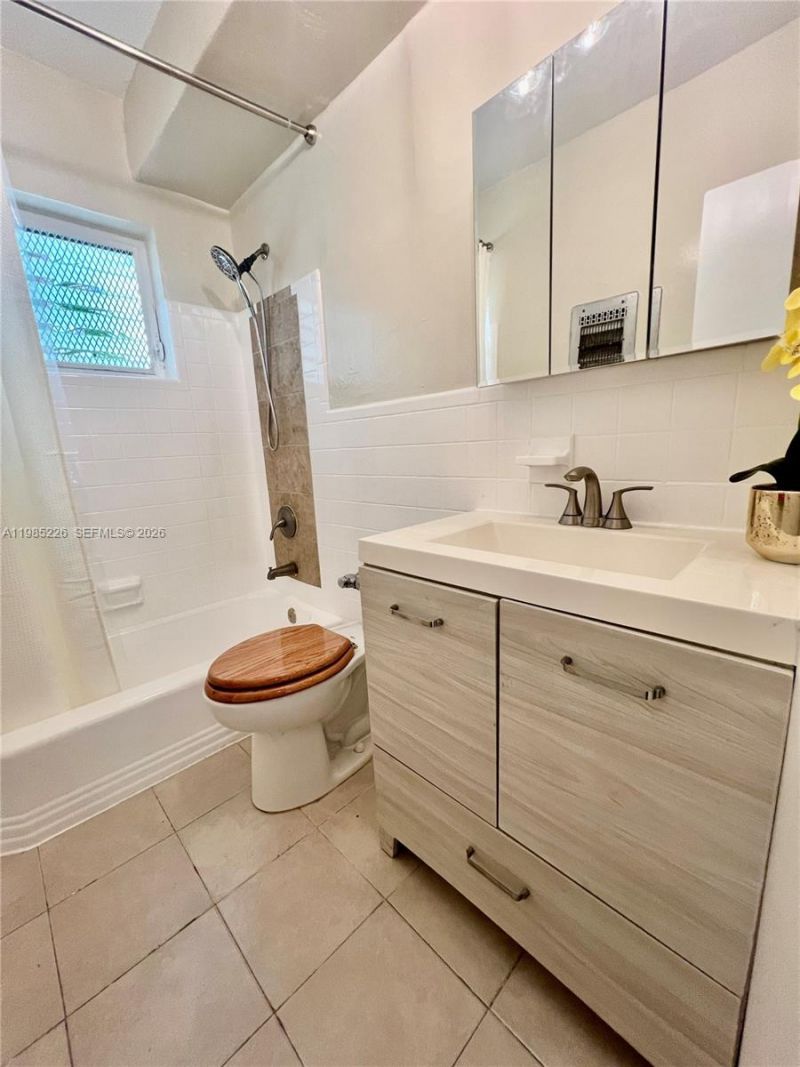 835 Meridian Ave, Unit 5, Miami Beach, FL 33139 Photo