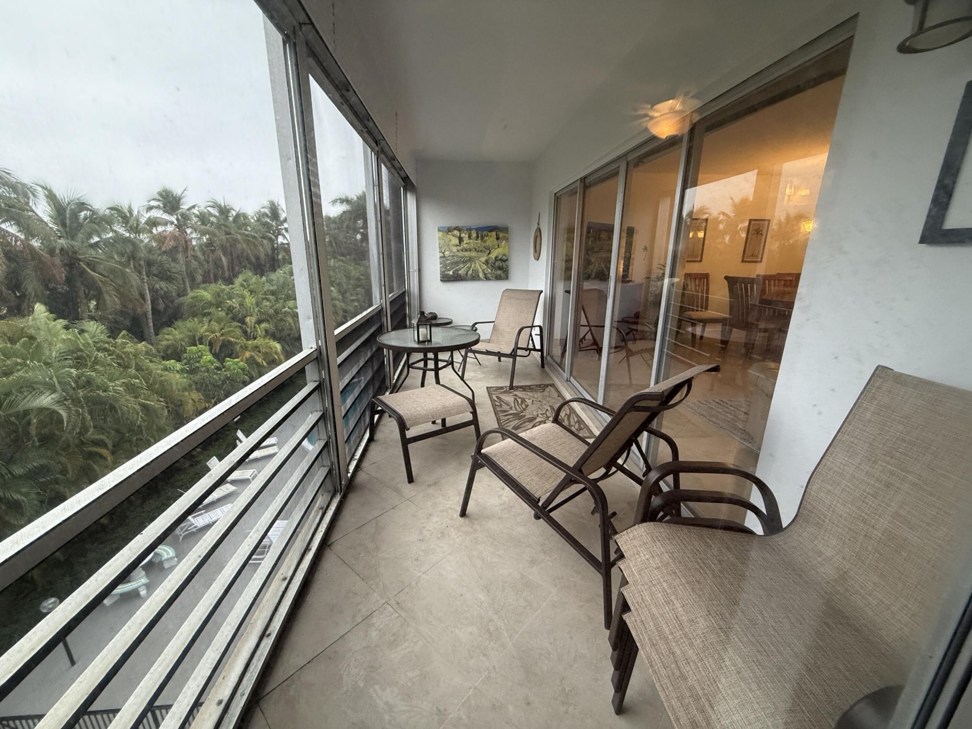 300 NE 14th Avenue, Unit 411, Hallandale Beach, FL 33009 Photo