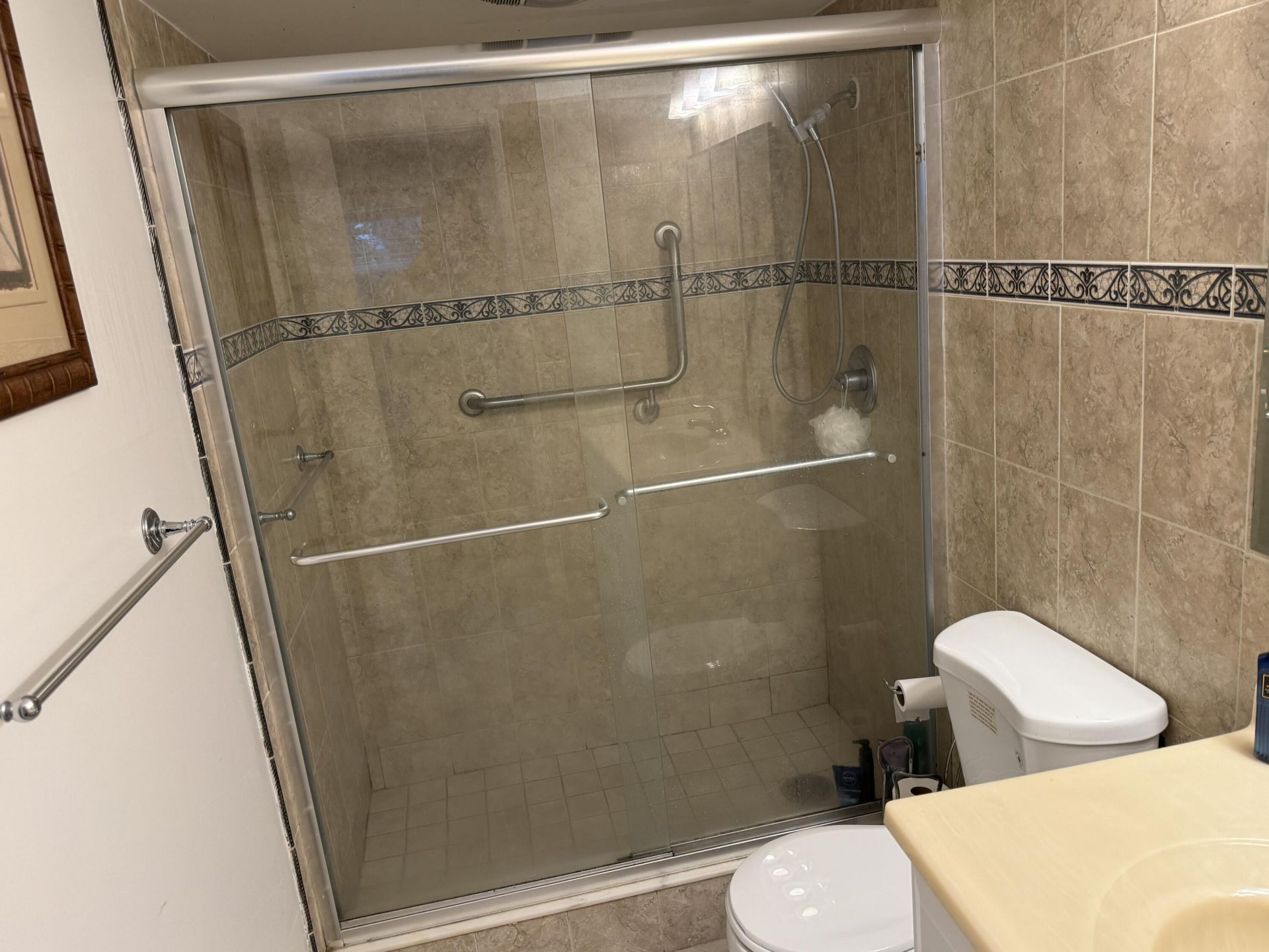 300 NE 14th Avenue, Unit 411, Hallandale Beach, FL 33009 Photo