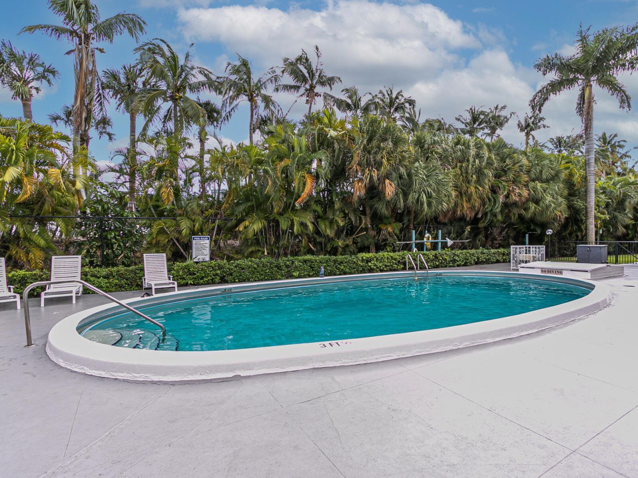 300 NE 14th Avenue, Unit 411, Hallandale Beach, FL 33009 Photo