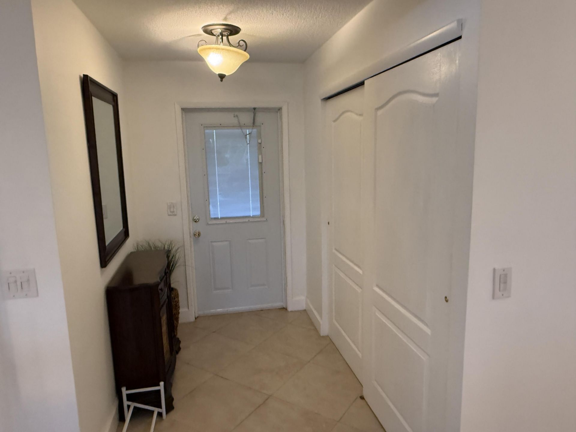 300 NE 14th Avenue, Unit 411, Hallandale Beach, FL 33009 Photo