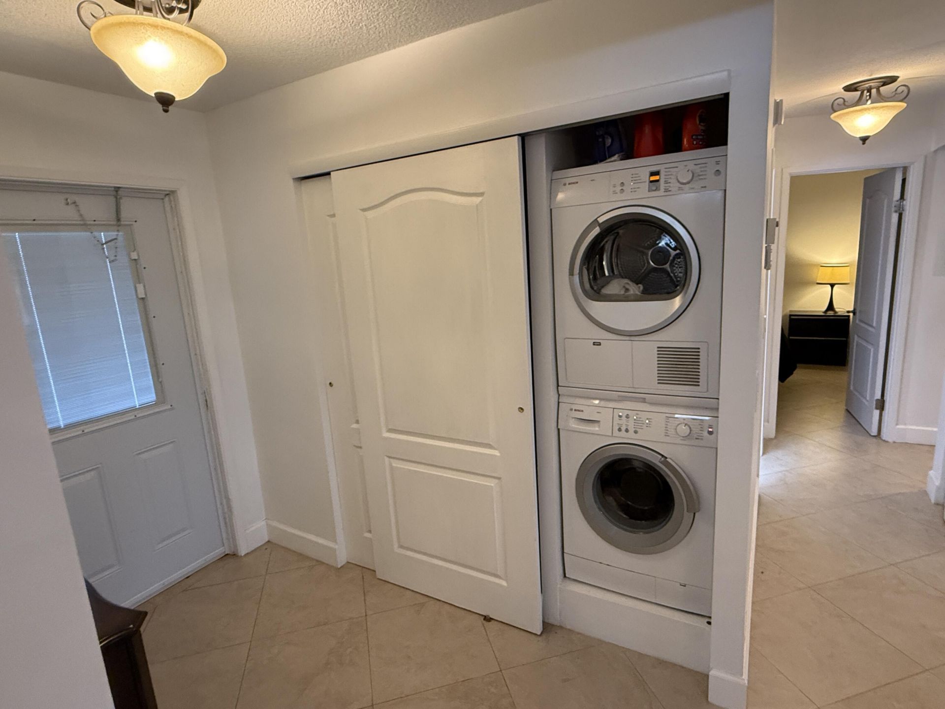 300 NE 14th Avenue, Unit 411, Hallandale Beach, FL 33009 Photo