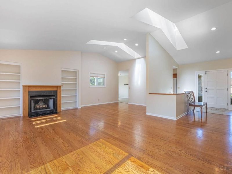 2237 Sweetbriar Lane, Cincinnati, OH 45239 Photo 3