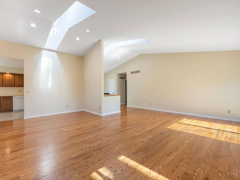 2237 Sweetbriar Lane, Cincinnati, OH 45239 Photo 6