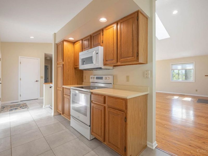 2237 Sweetbriar Lane, Cincinnati, OH 45239 Photo 9