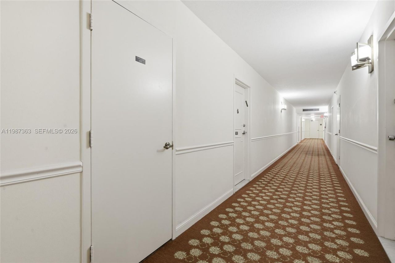 2500 Parkview Dr, Unit 415, Hallandale Beach, FL 33009 Photo