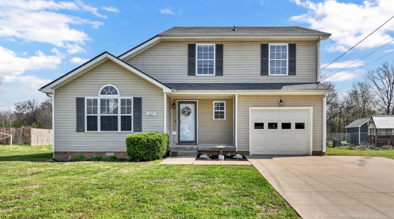 1217 Shorehaven Dr , Clarksville, TN 37042 Main Photo