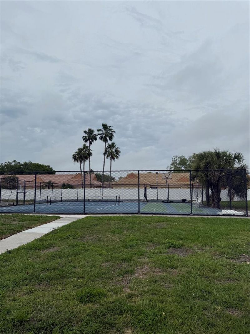 3833 59th Avenue W, Bradenton, FL 34210 Photo