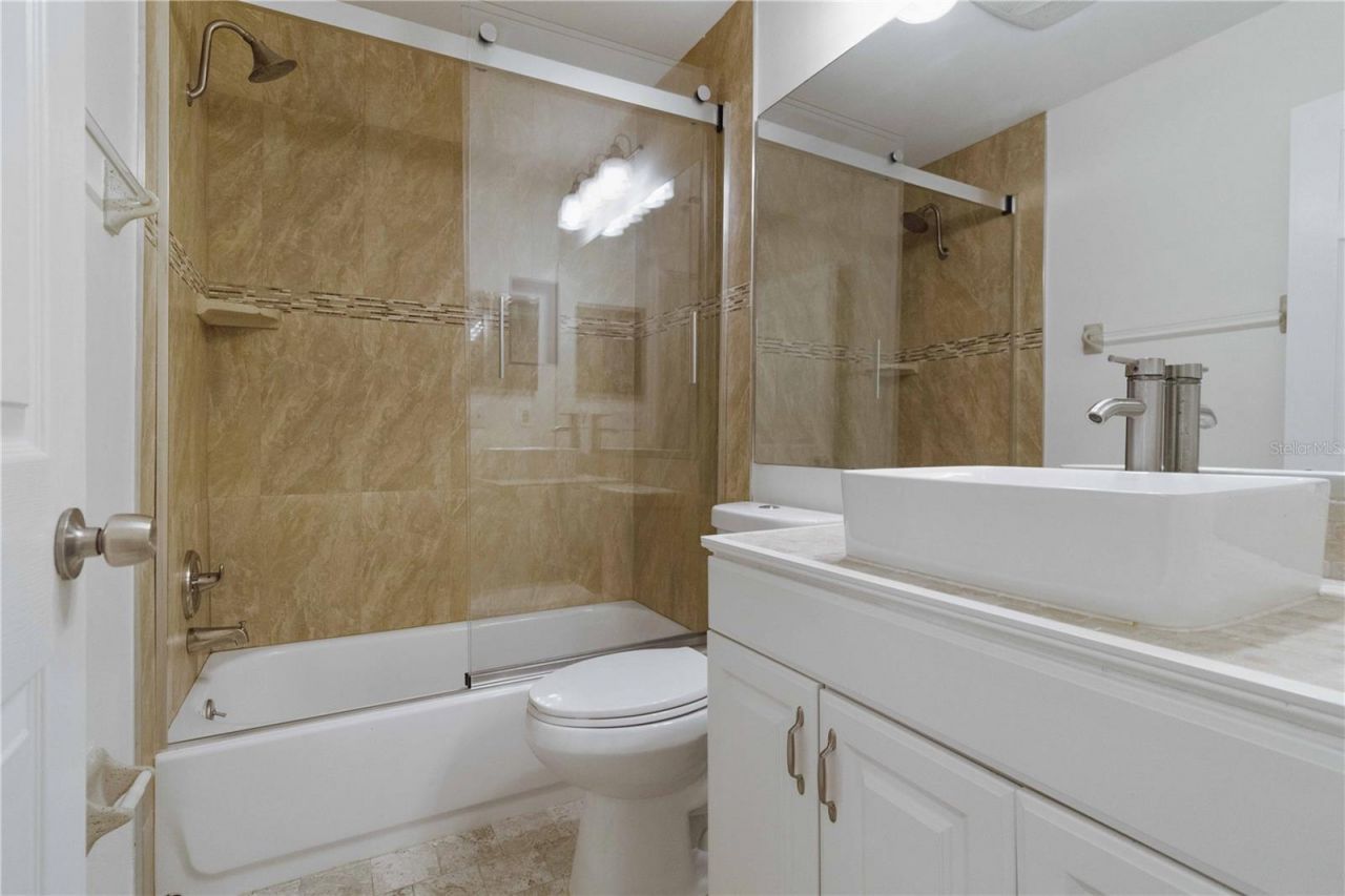 3833 59th Avenue W, Bradenton, FL 34210 Photo