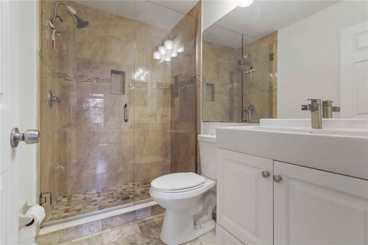 3833 59th Avenue W, Bradenton, FL 34210 Photo