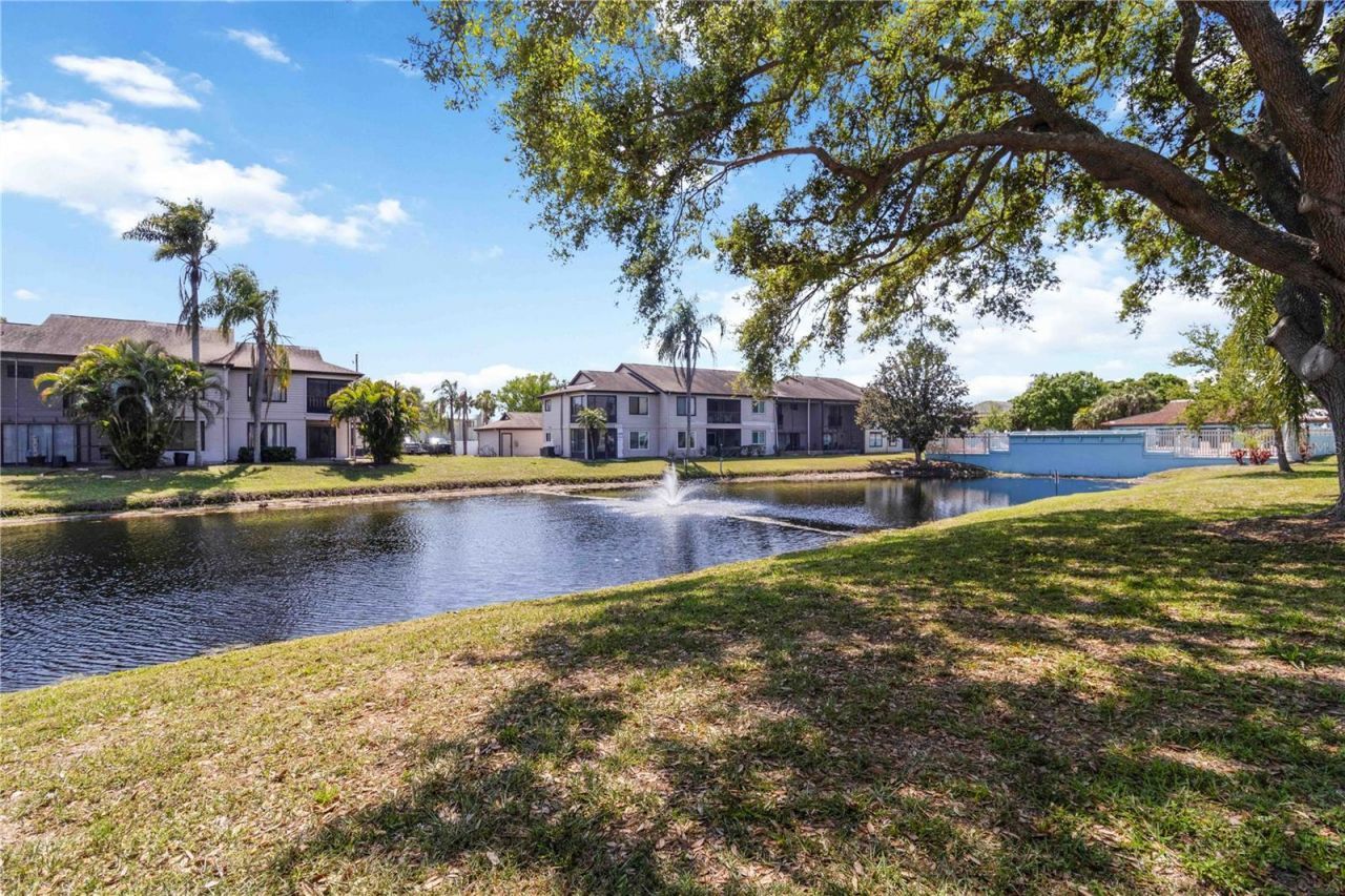 3833 59th Avenue W, Bradenton, FL 34210 Photo