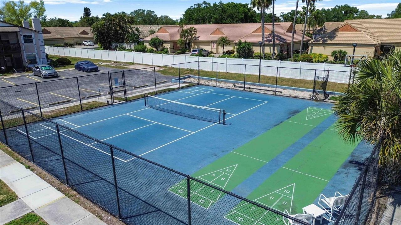 3833 59th Avenue W, Bradenton, FL 34210 Photo