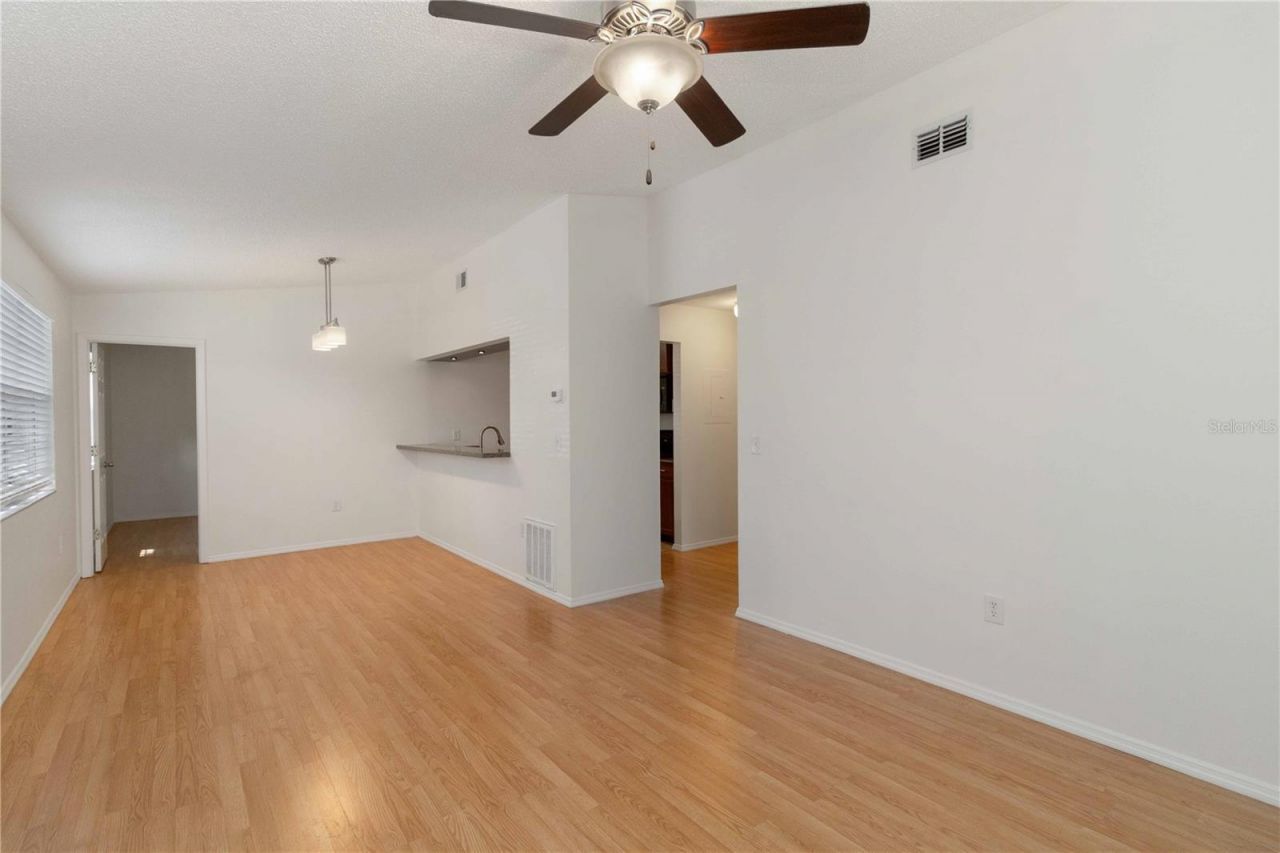 3833 59th Avenue W, Bradenton, FL 34210 Photo