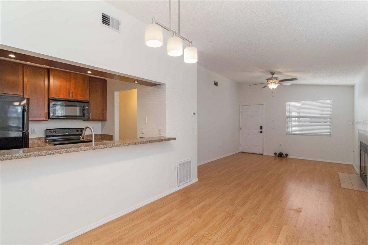 3833 59th Avenue W, Bradenton, FL 34210 Photo