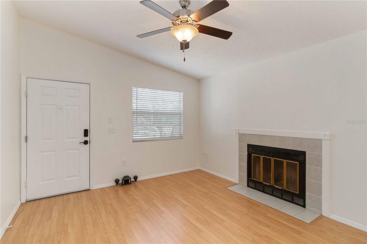 3833 59th Avenue W, Bradenton, FL 34210 Photo