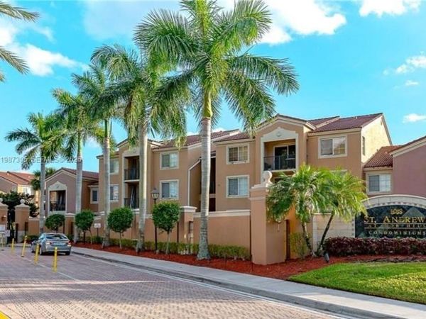 8000 N Nob Hill Rd, Unit 107, Tamarac, FL 33321