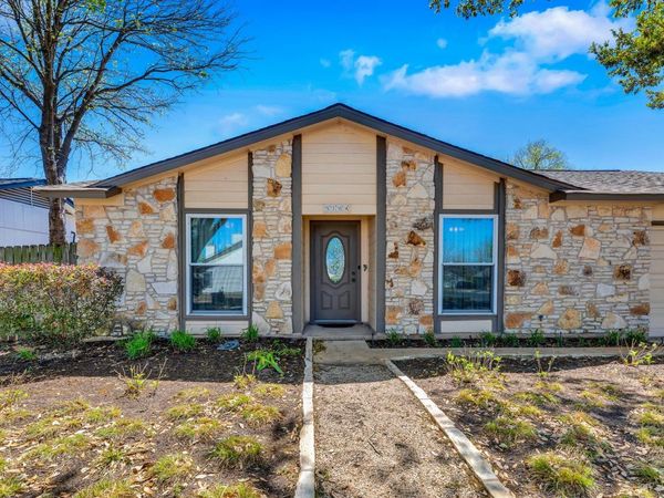 8104 Loralinda DR, Austin, TX 78753