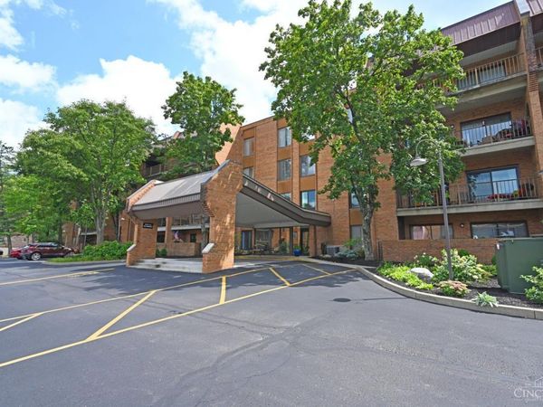 3533 Amberacres Drive, Unit 304E, Cincinnati, OH 45237