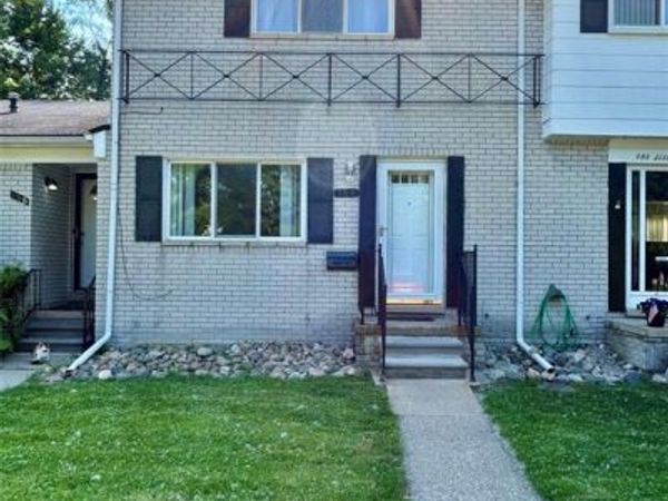 166 N Christine Circle, Mt. Clemens, MI 48043