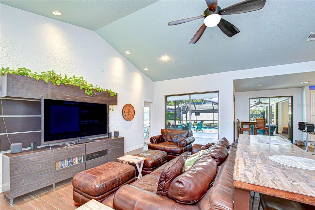 6623 Stonington Drive N, Tampa, FL 33647 Photo