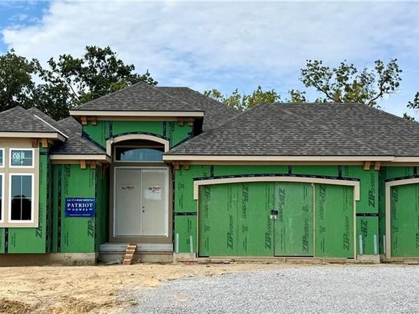 8508 NW 90th Terrace, Kansas City, MO 64153