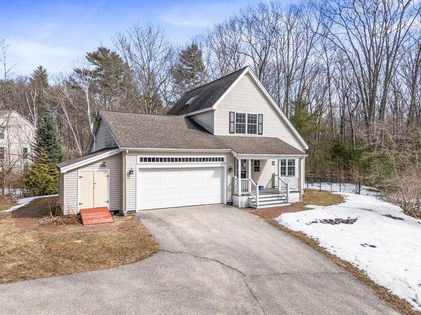 33 Green Ridge Drive, Buxton, ME 04093