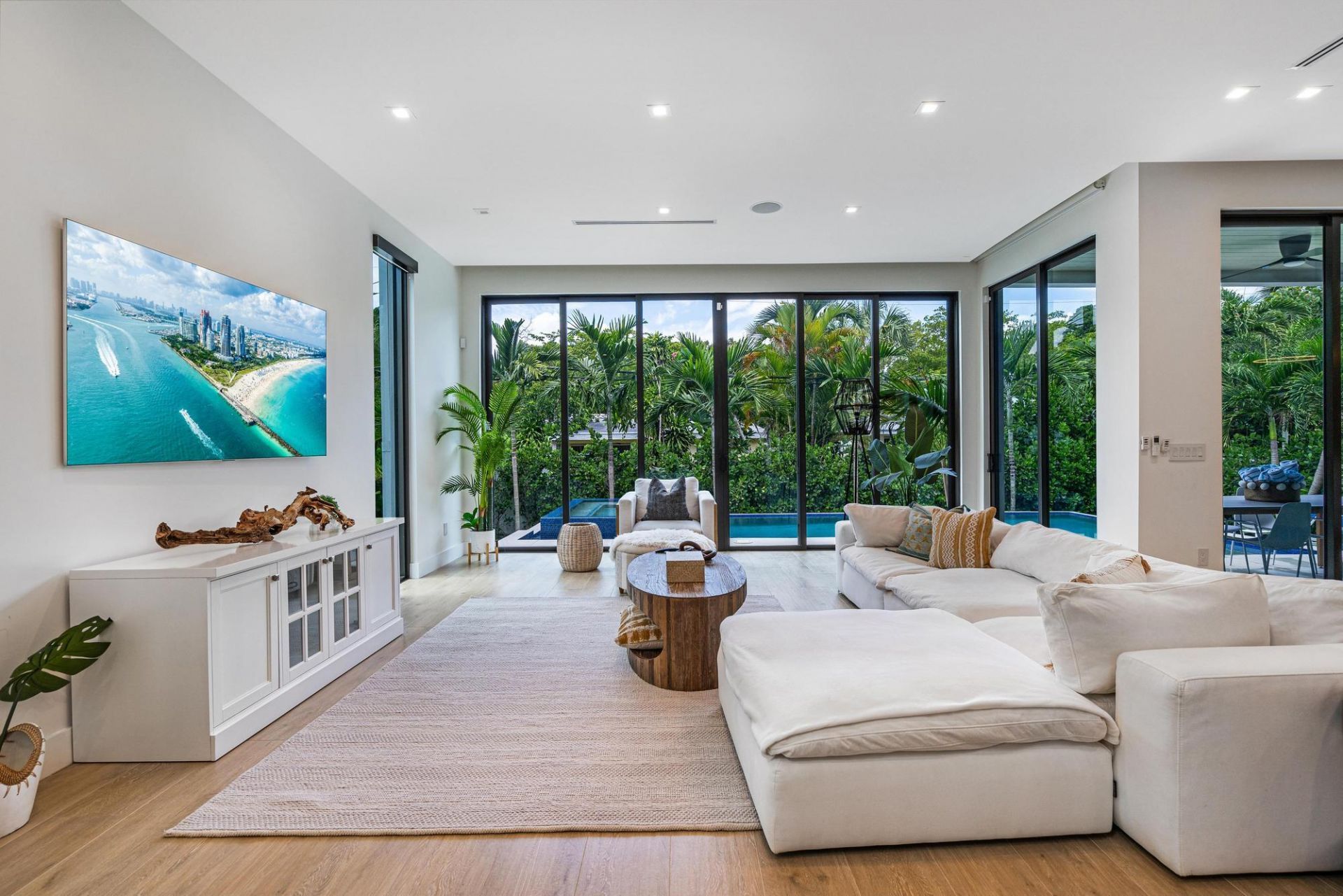 719 N Victoria Park Road, Fort Lauderdale, FL 33304 Photo