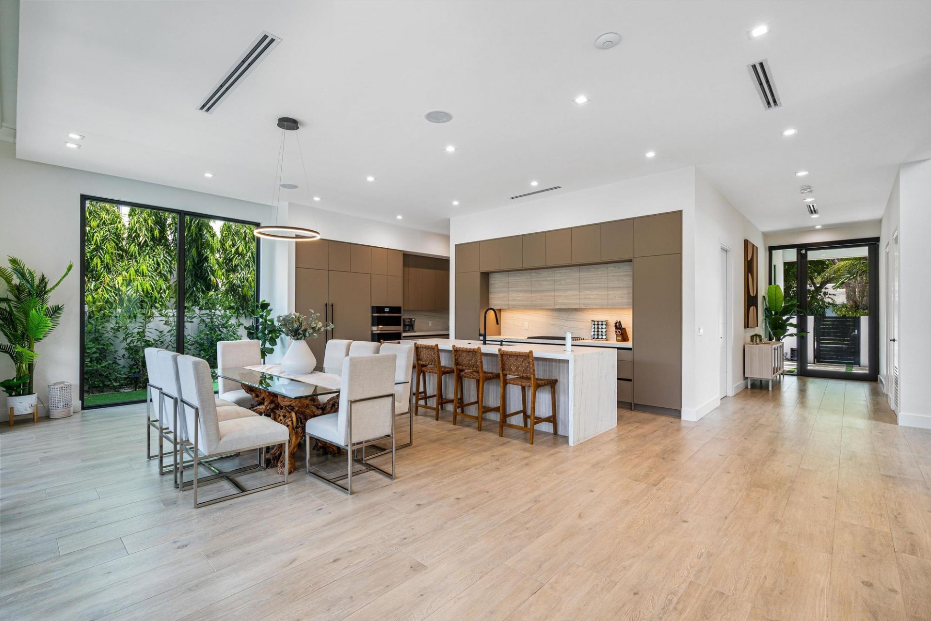 719 N Victoria Park Road, Fort Lauderdale, FL 33304 Photo