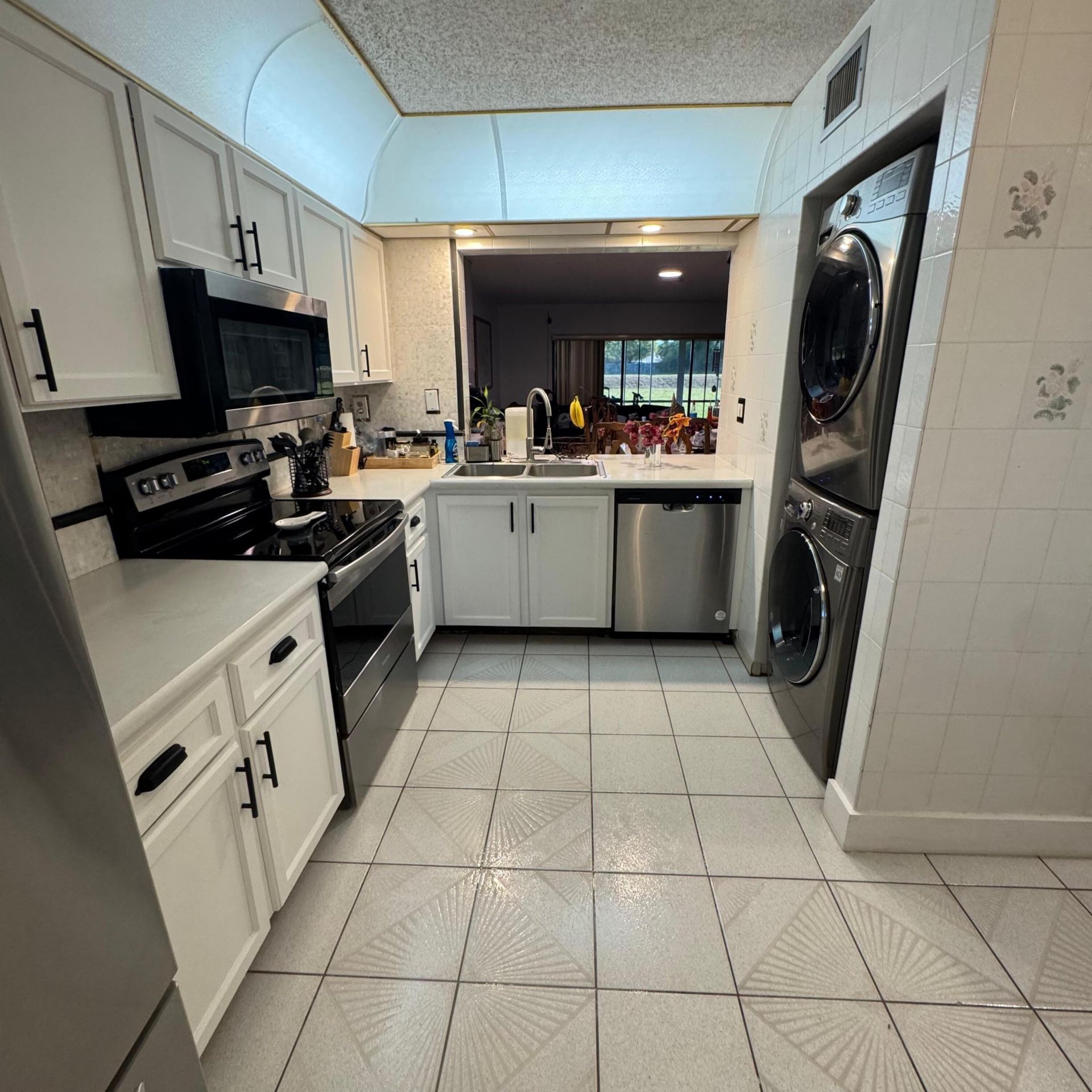 143 S Laurel Drive, Unit 604, Margate, FL 33063 Photo