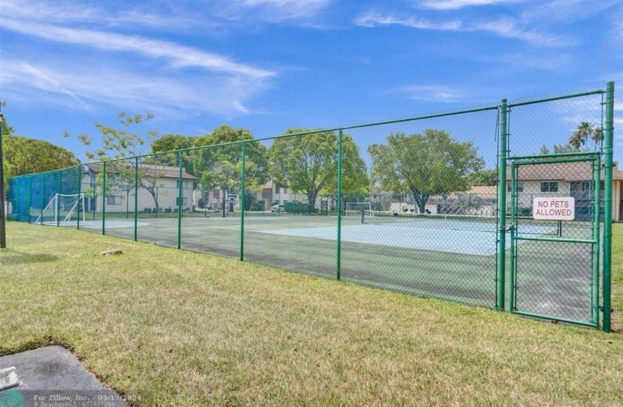 143 S Laurel Drive, Unit 604, Margate, FL 33063 Photo