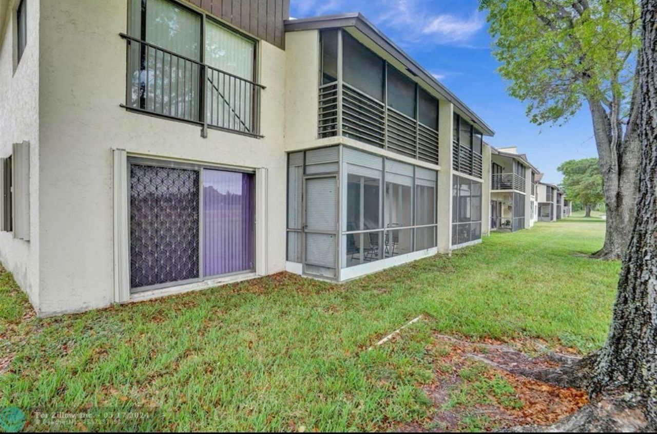 143 S Laurel Drive, Unit 604, Margate, FL 33063 Photo