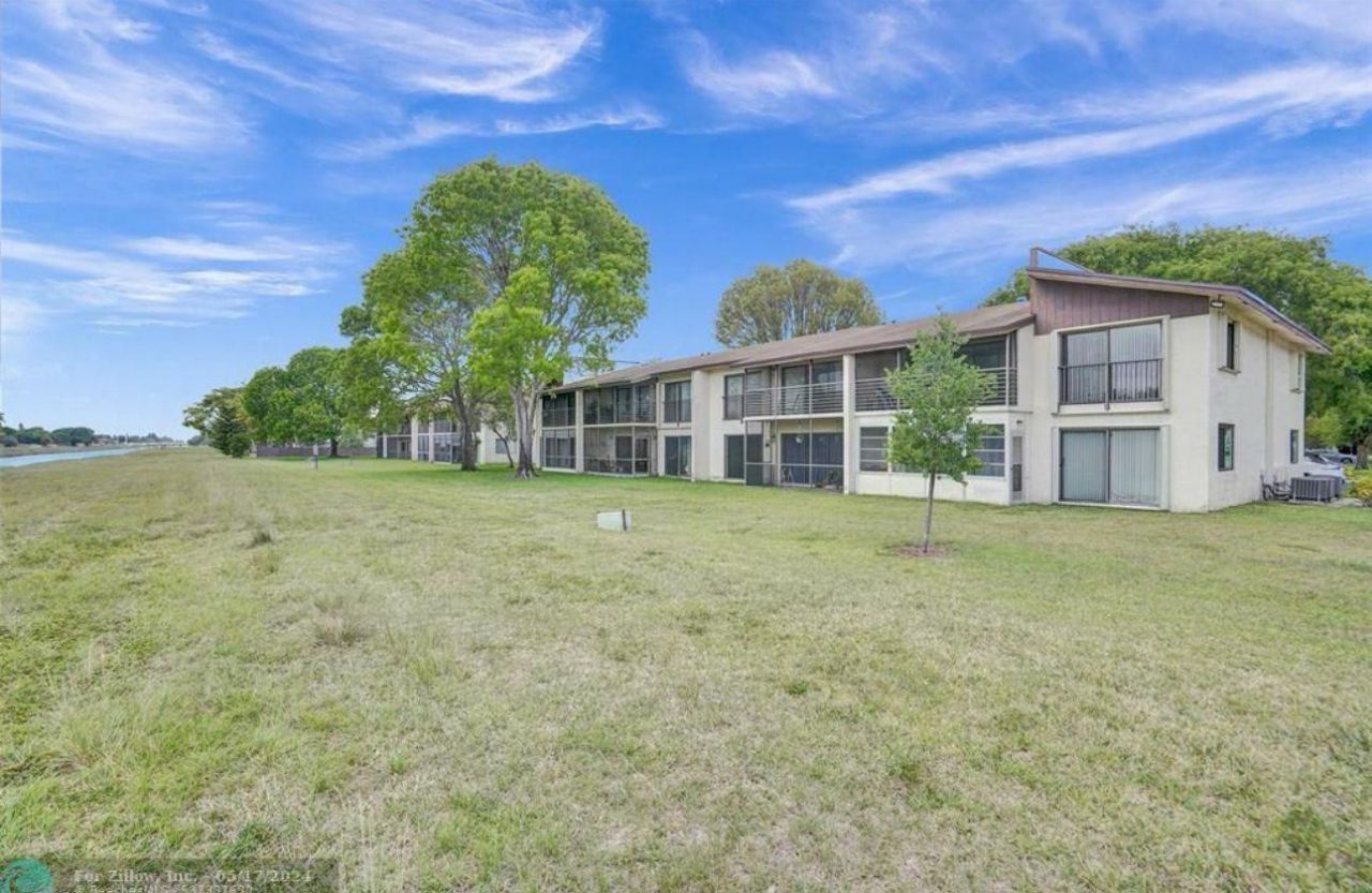 143 S Laurel Drive, Unit 604, Margate, FL 33063 Photo