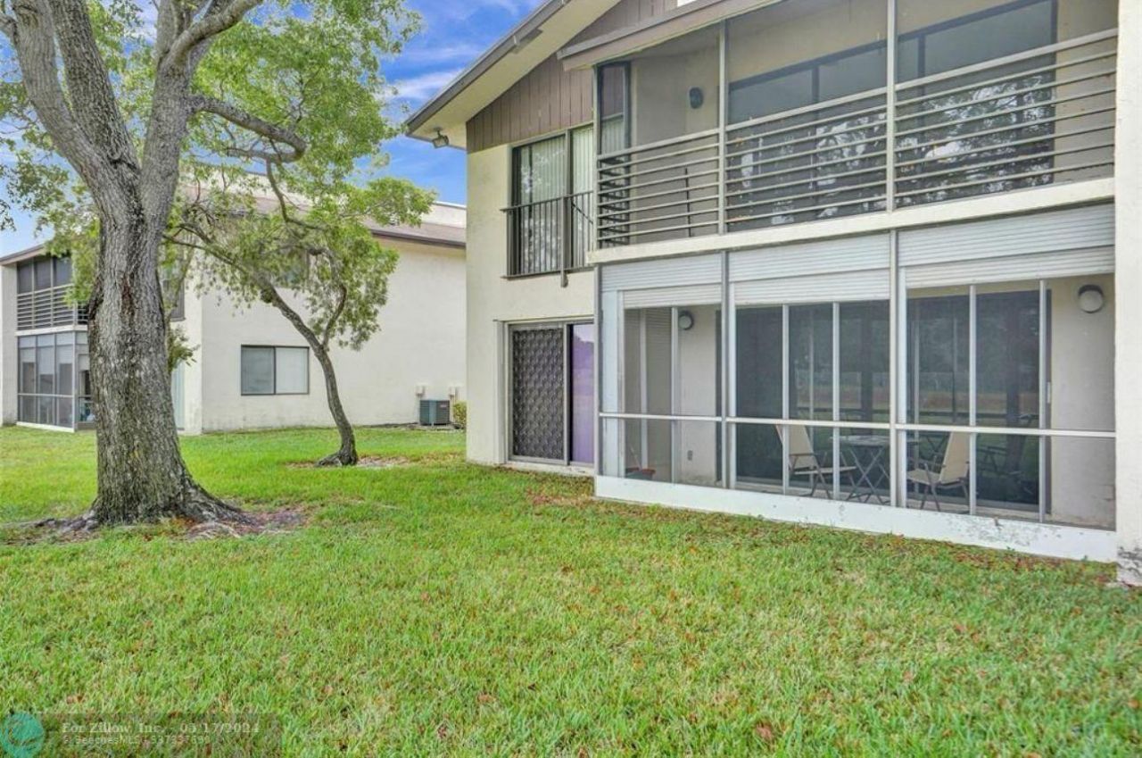 143 S Laurel Drive, Unit 604, Margate, FL 33063 Photo