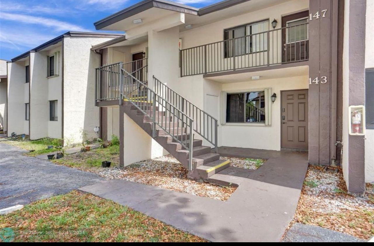 143 S Laurel Drive, Unit 604, Margate, FL 33063 Photo