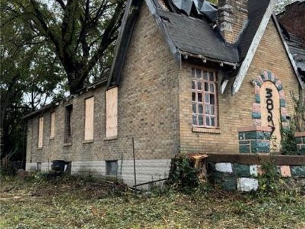 3827 Cook Ave Avenue , St Louis, MO 63113