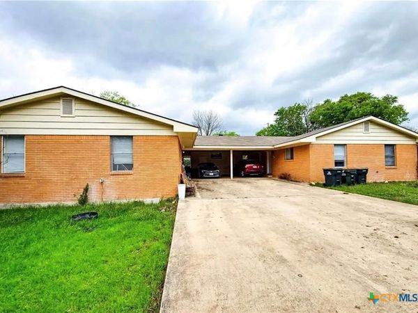 1004 Hillyer Street, San Marcos, TX 78666