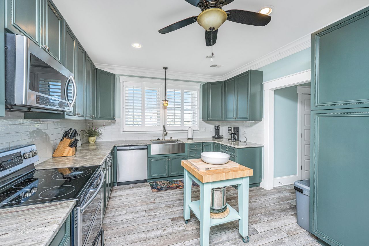 4 Sharks Tooth Circle Photo 4