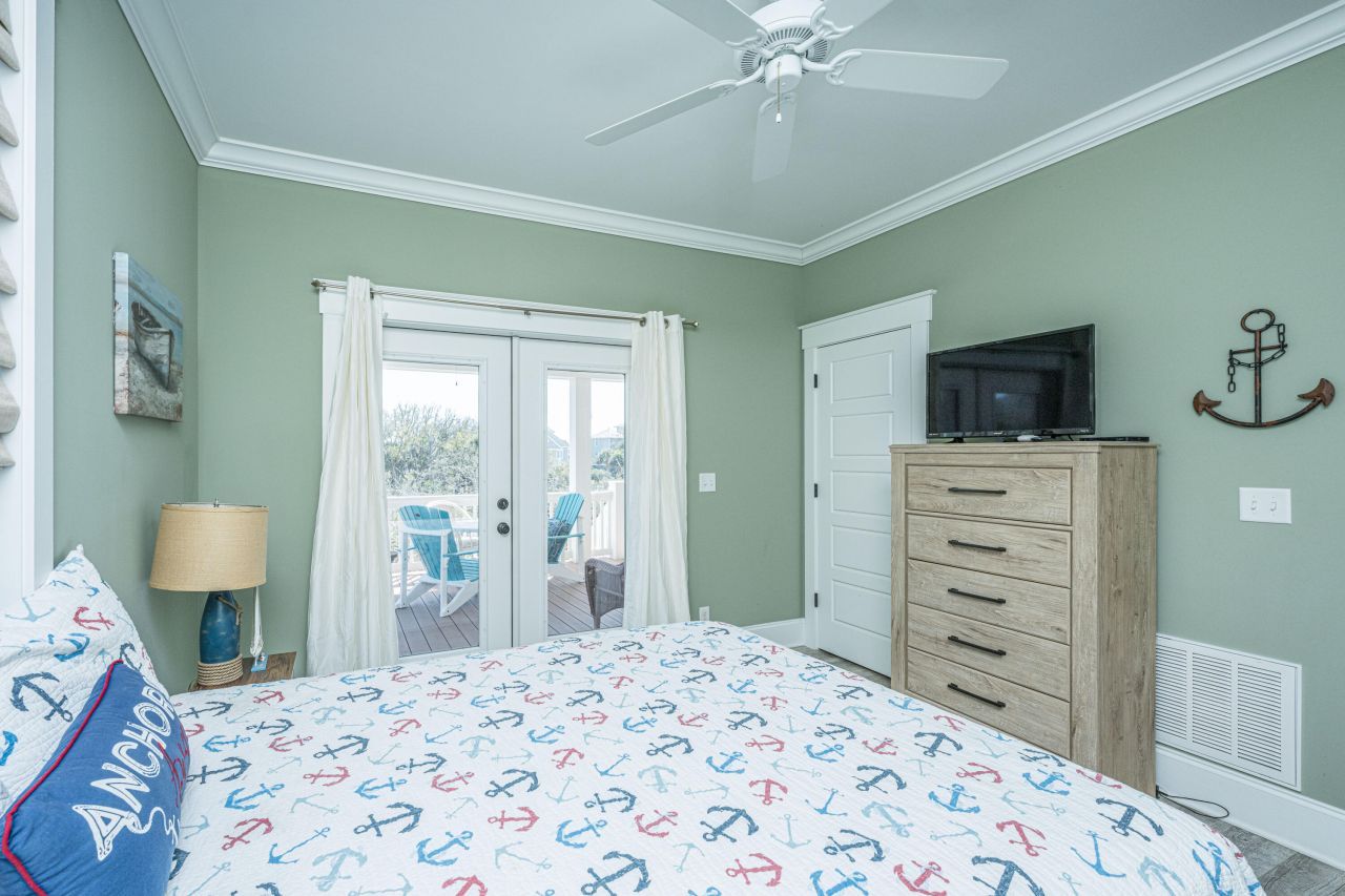 4 Sharks Tooth Circle Photo 49