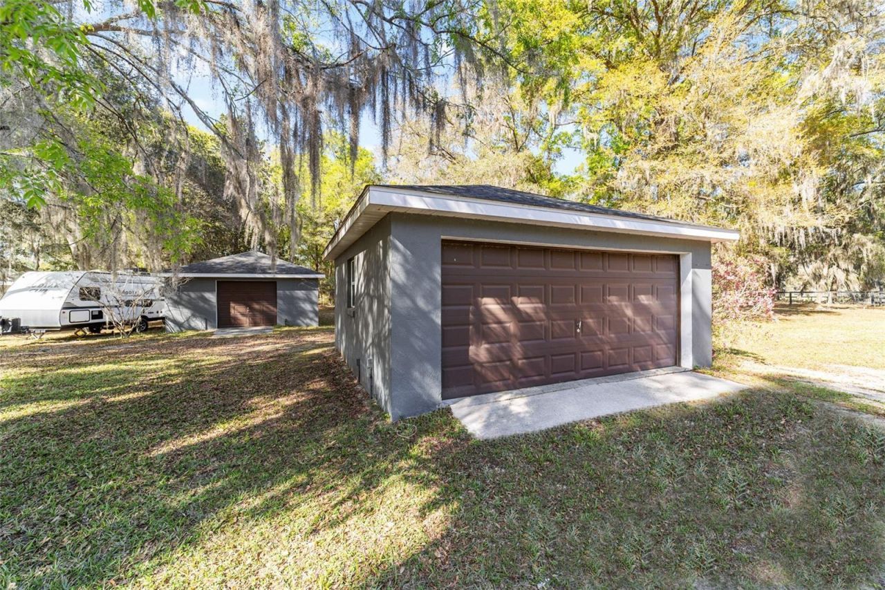 4849 NE 132nd Place , Anthony, FL 32617 Photo