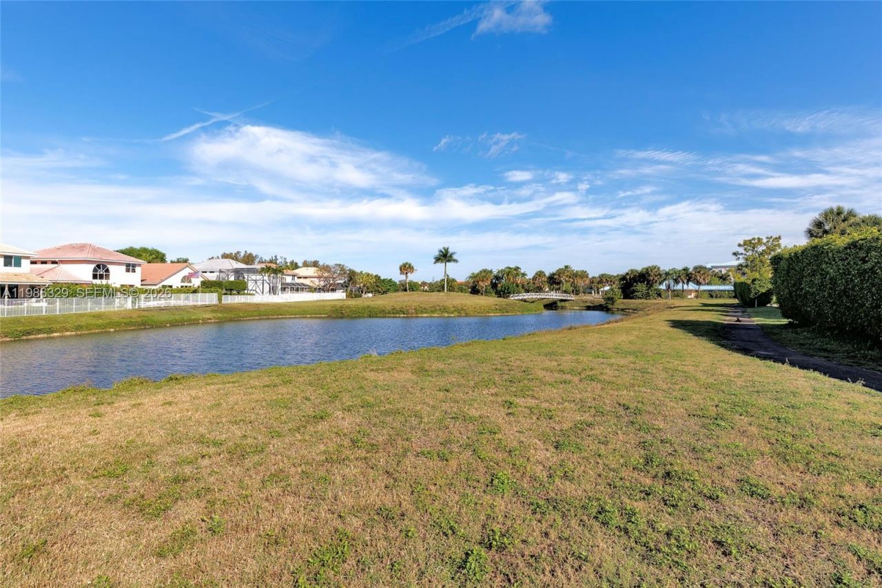 2905 Crestwood Ter , Unit 3203, Margate, FL 33063 Photo