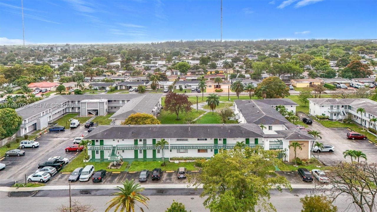 6730 Arbor Dr , Unit 110, Miramar, FL 33023 Photo