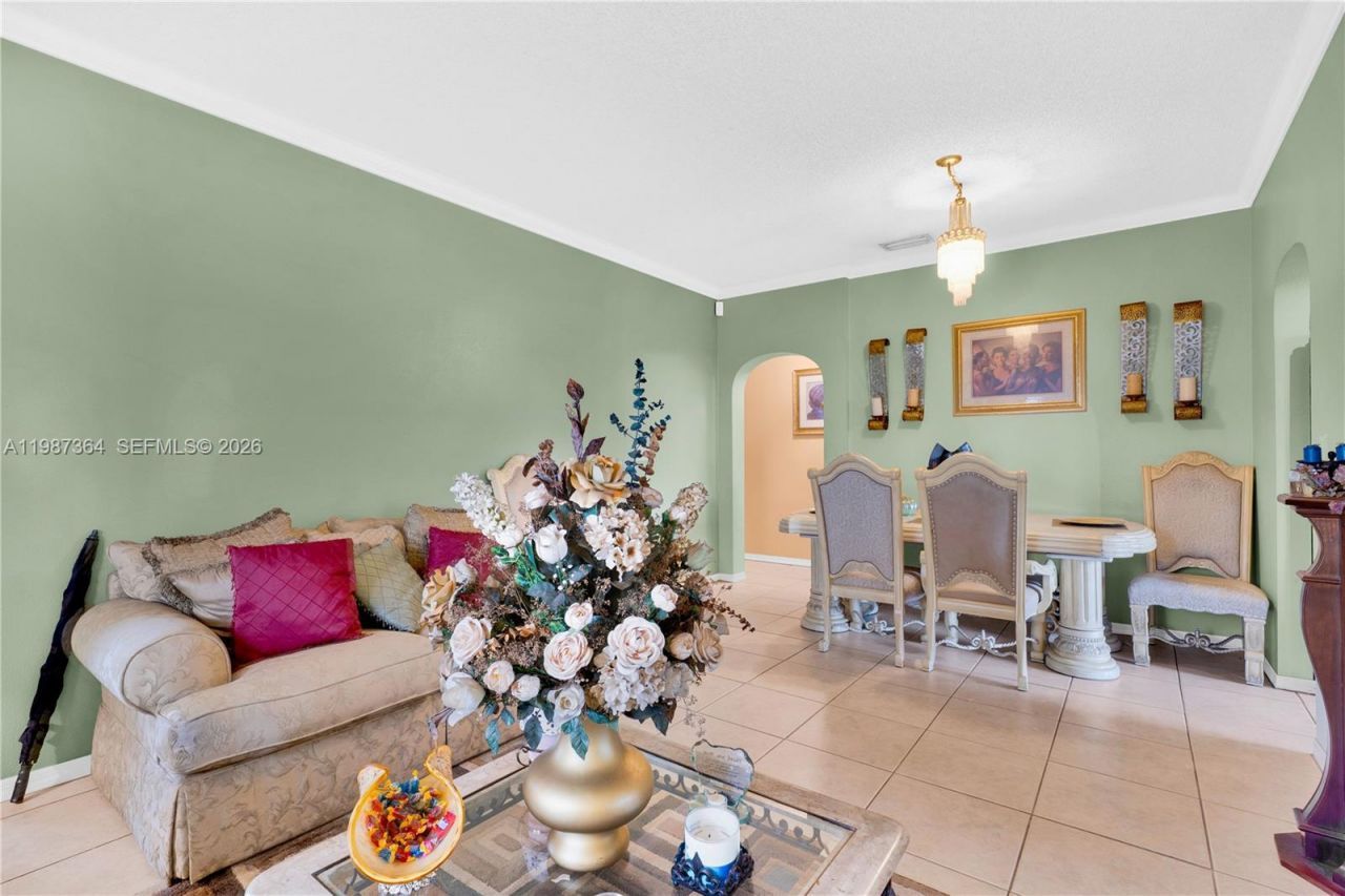 19269 NW 14th St, Pembroke Pines, FL 33029 Photo